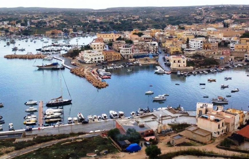Retour au port de Lampedusa
