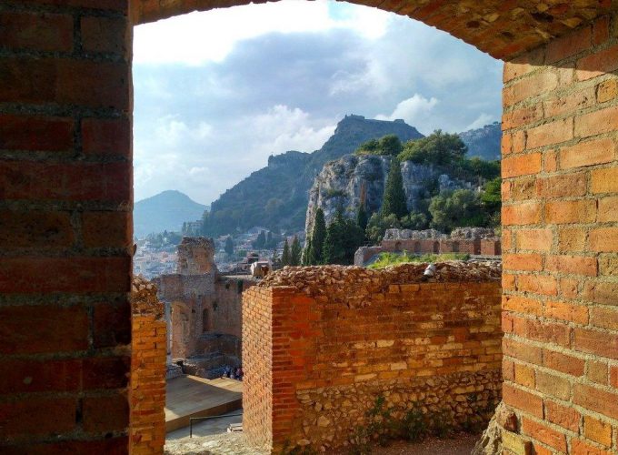 Panorama dal Tatro Greco di Taormina