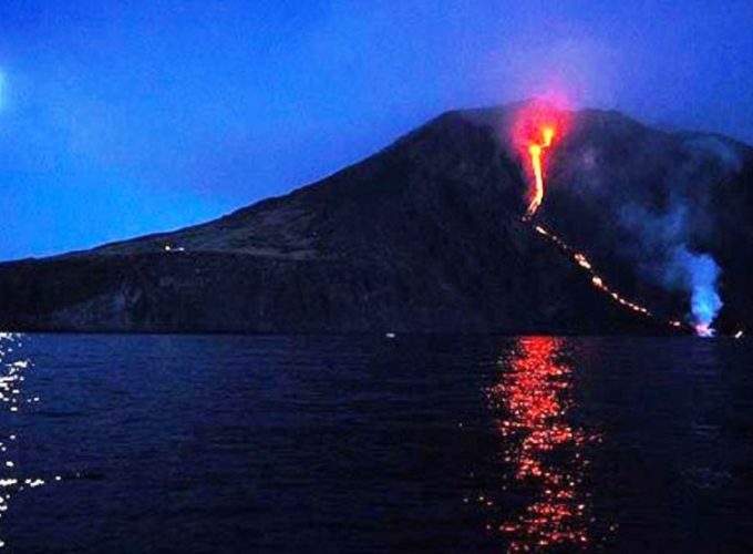Panarea et Stromboli de nuit (Promo)